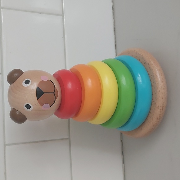 Manhattan Toys Brilliant Bear Stack Up Wood Stacking Rainbow - Picture 1 of 2